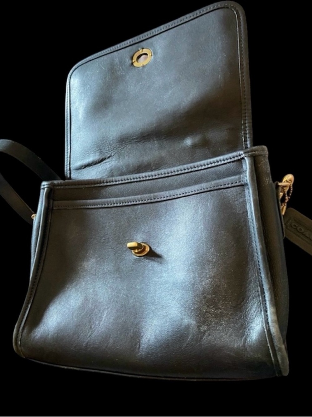 Vintage Coach Court Bag
E6C-9870 - Picture 6 of 14